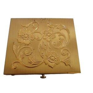 Vintage Dorset Fifth Avenue Compact Gold Toned Floral Design